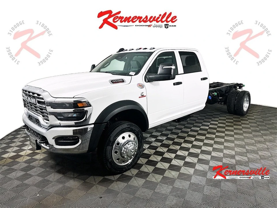 2026 Ram 4500 & 5500 - Image 3 of 20