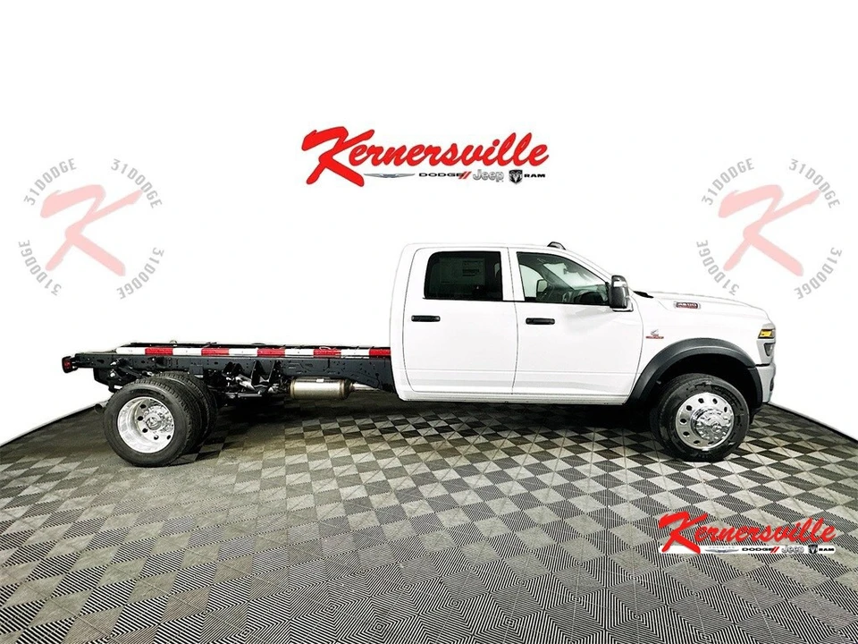 2026 Ram 4500 & 5500 - Image 8 of 20
