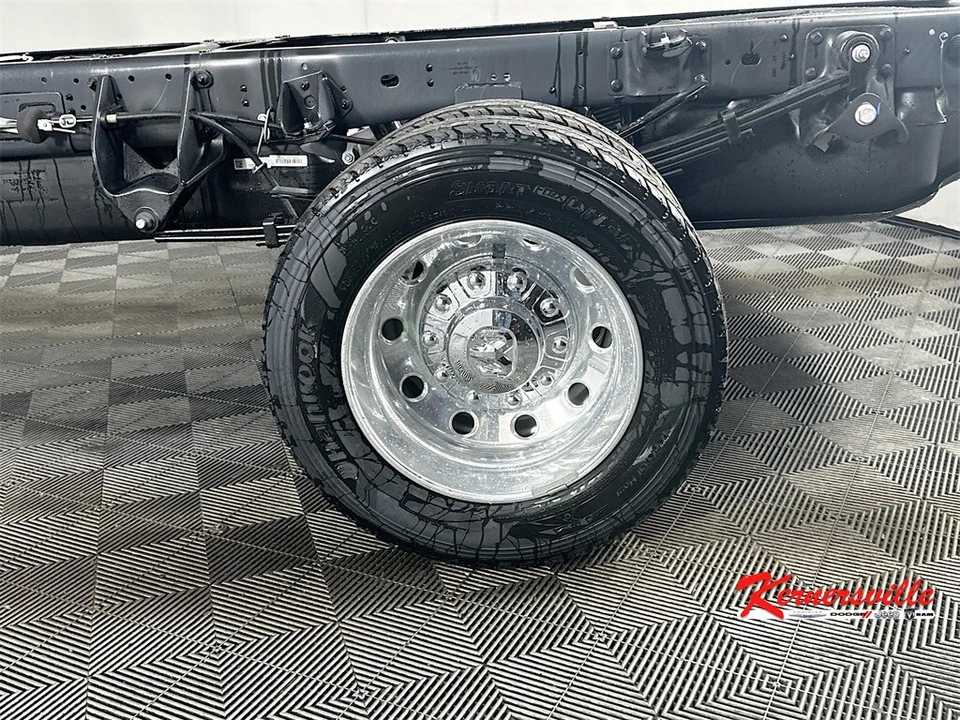 2026 Ram 4500 & 5500 - Image 16 of 20