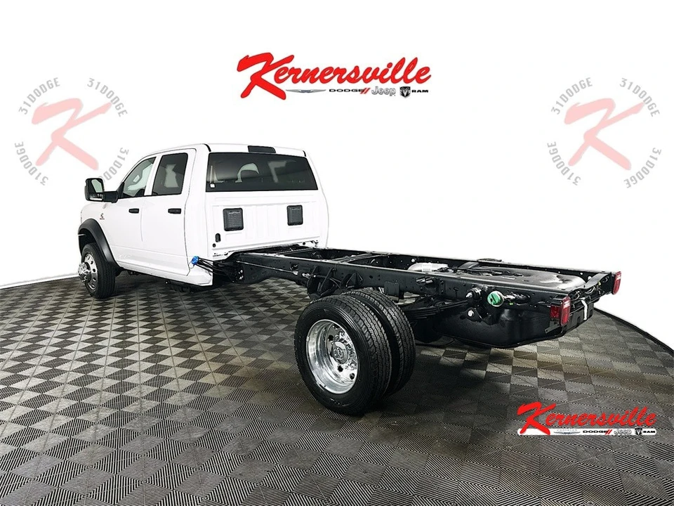 2026 Ram 4500 & 5500 - Image 5 of 12