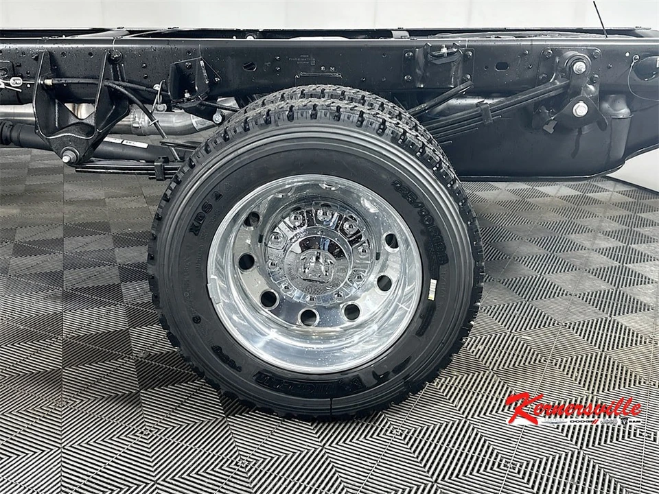 2026 Ram 4500 & 5500 - Image 16 of 20