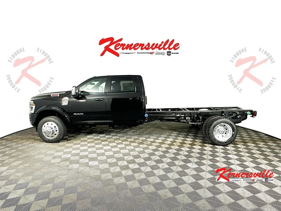2026 Ram 4500 & 5500 - Image 4 of 20