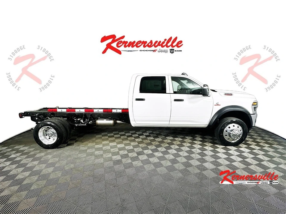 2026 Ram 4500 & 5500 - Image 8 of 12