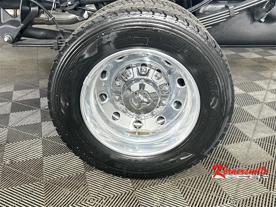 2026 Ram 4500 & 5500 - Image 16 of 21