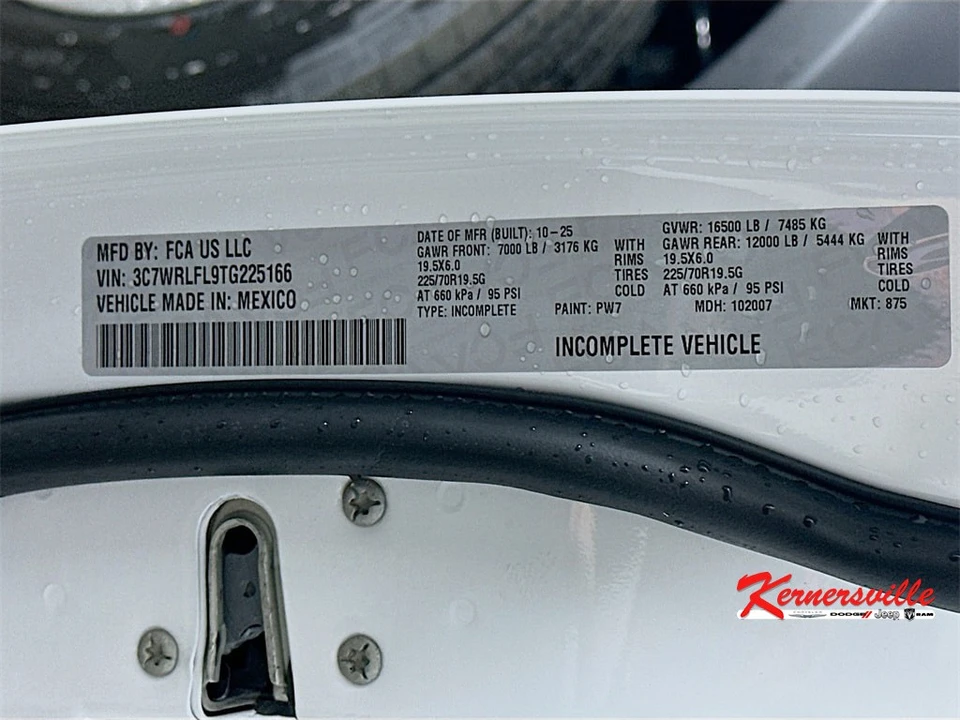 2026 Ram 4500 & 5500 - Image 18 of 21