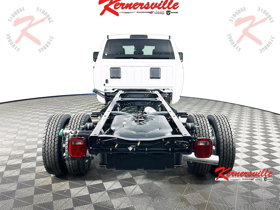 2026 Ram 4500 & 5500 - Image 6 of 21