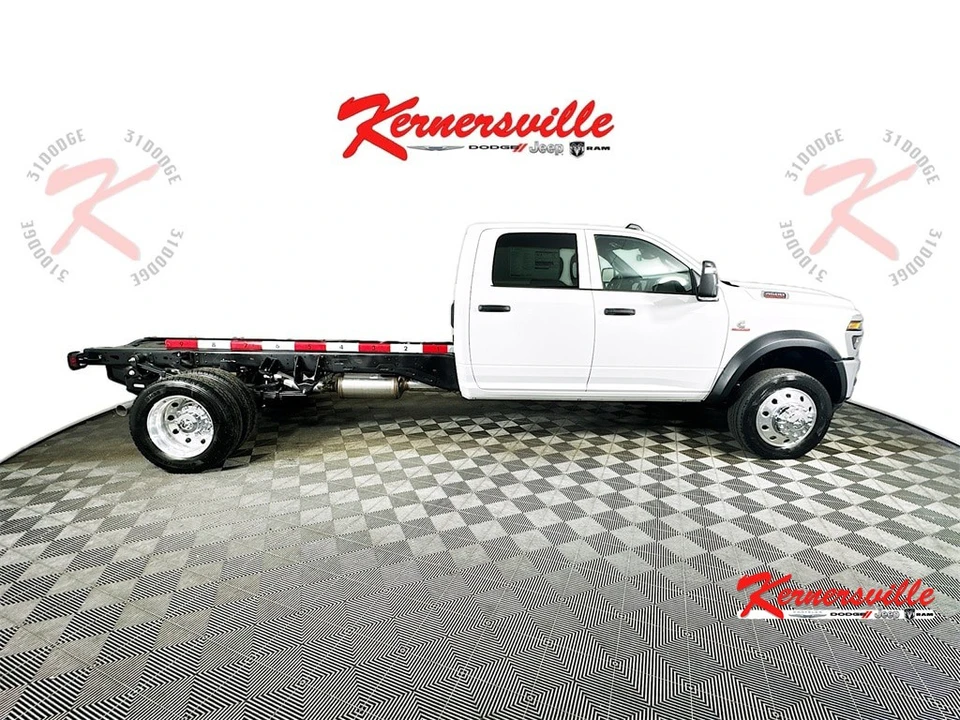 2026 Ram 4500 & 5500 - Image 8 of 21
