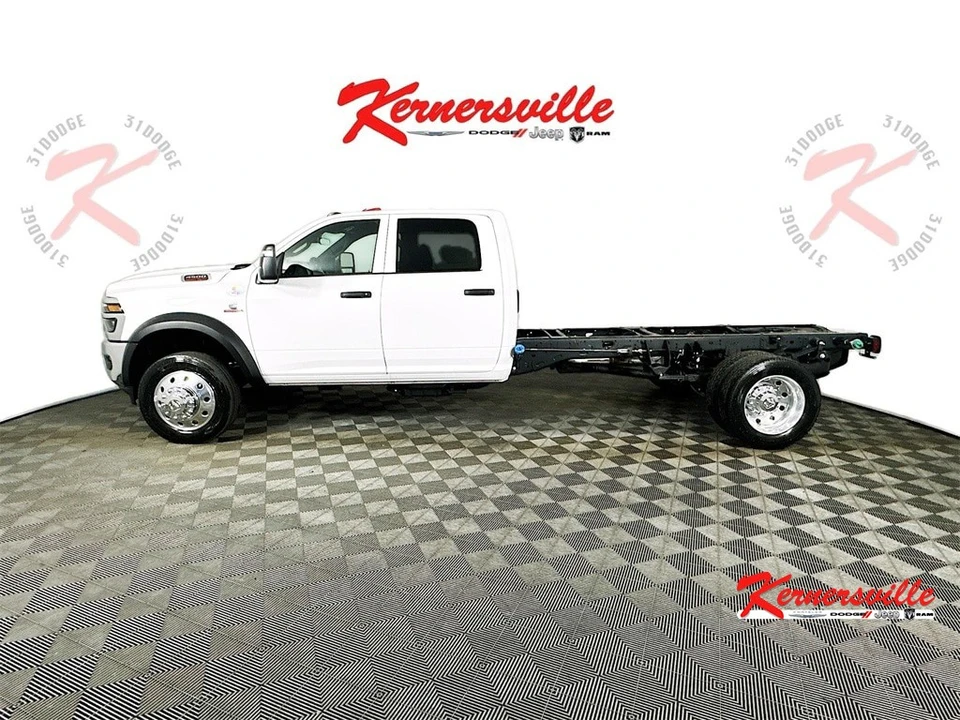 2026 Ram 4500 & 5500 - Image 4 of 21
