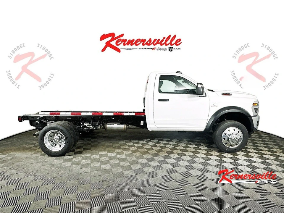 2026 Ram 4500 & 5500 - Image 8 of 21
