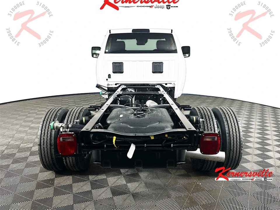 2026 Ram 4500 & 5500 - Image 6 of 21