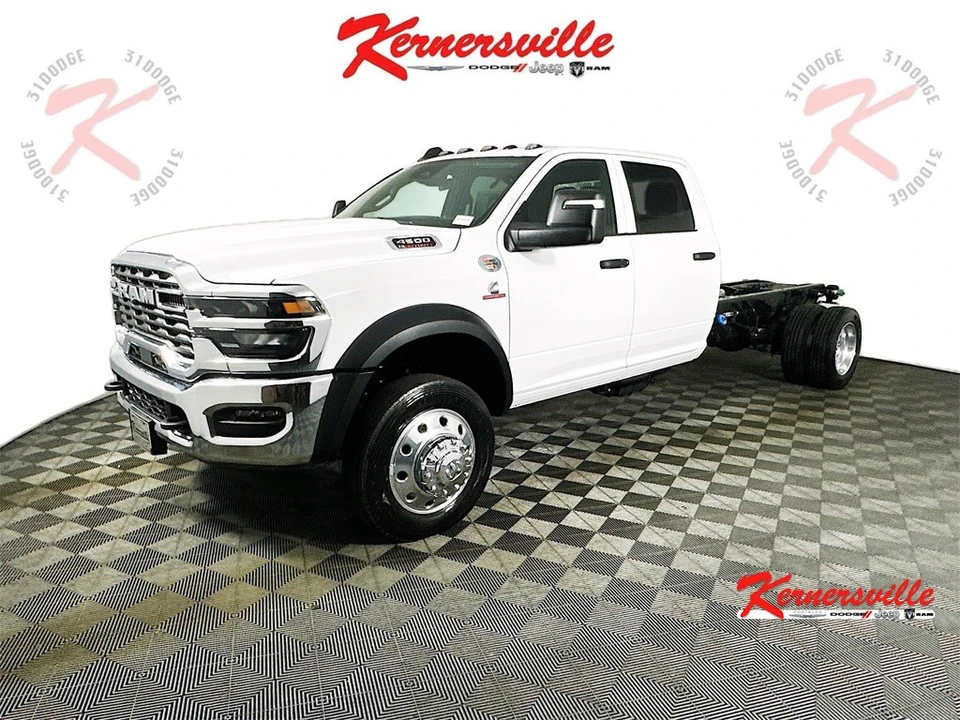 2026 Ram 4500 & 5500 - Image 3 of 12