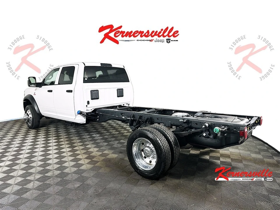 2026 Ram 4500 & 5500 - Image 5 of 12