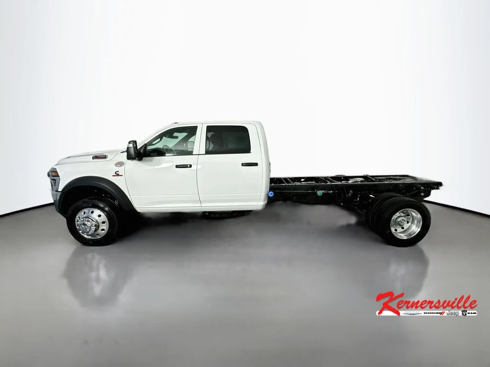 2026 Ram 4500 & 5500 - Image 4 of 20