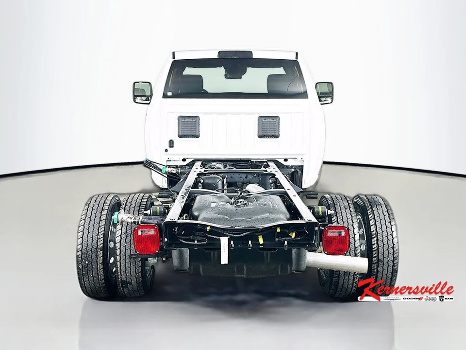 2026 Ram 4500 & 5500 - Image 6 of 12