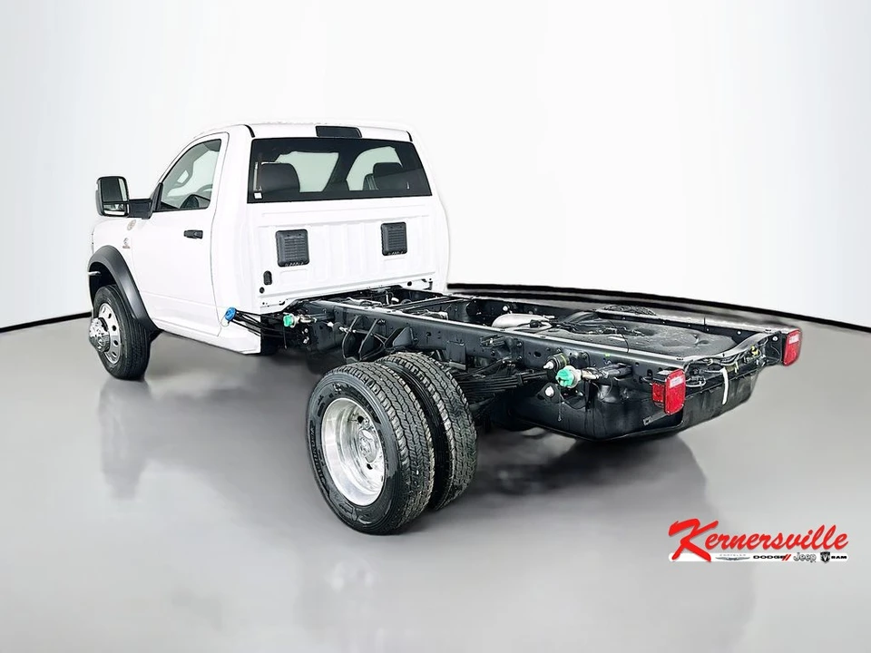 2026 Ram 4500 & 5500 - Image 5 of 21