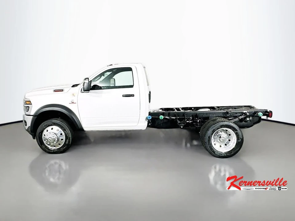 2026 Ram 4500 & 5500 - Image 4 of 21