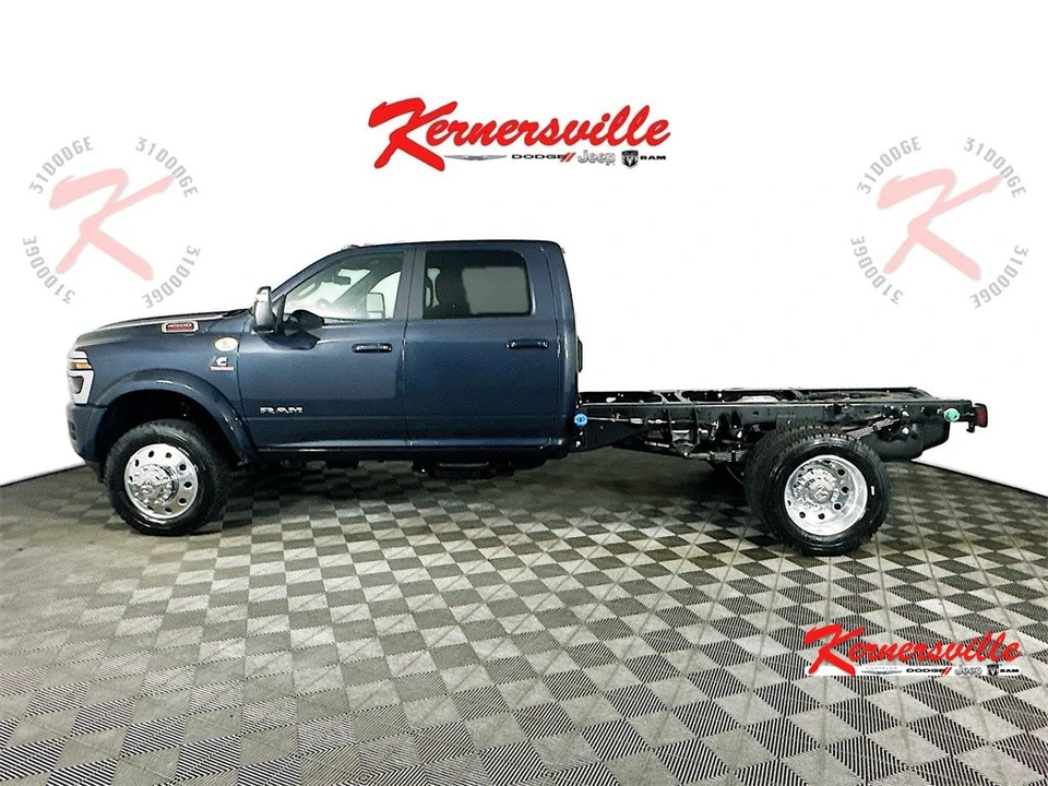 2026 Ram 4500 & 5500 - Image 4 of 12