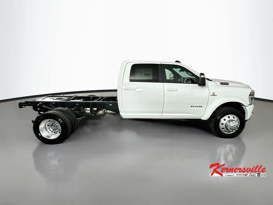 2026 Ram 4500 & 5500 - Image 8 of 21