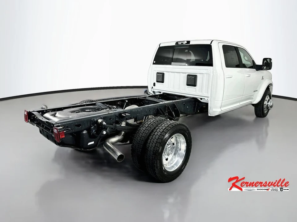 2026 Ram 4500 & 5500 - Image 7 of 21