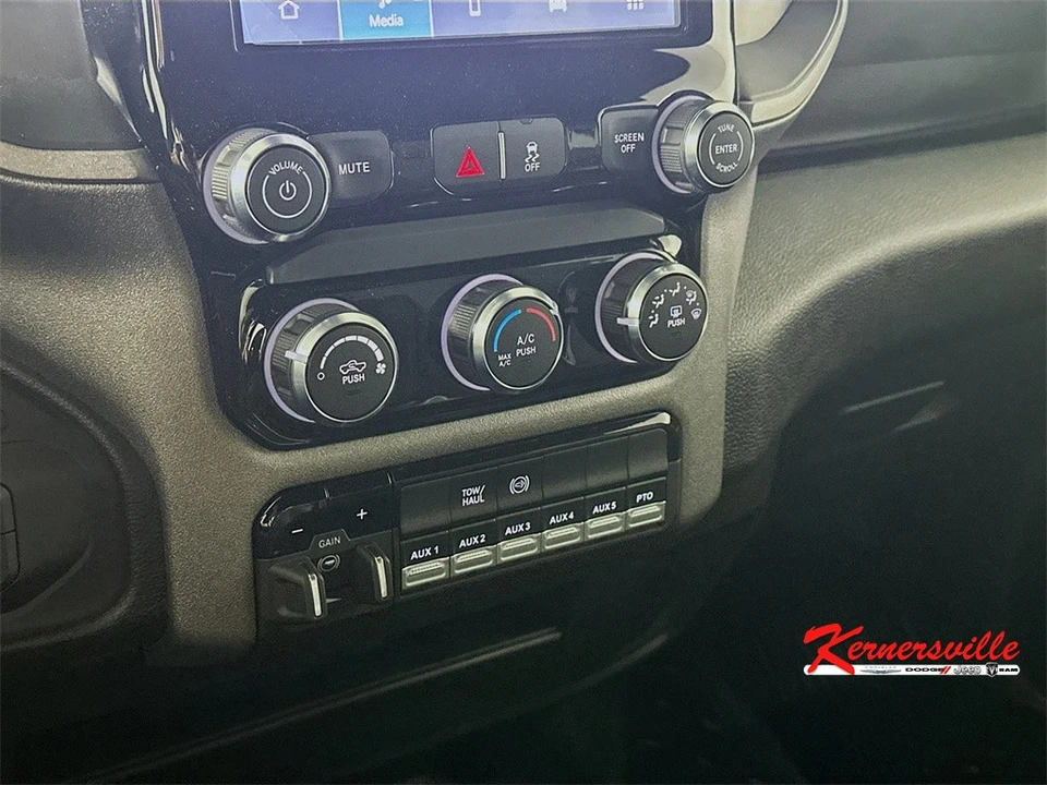 2026 Ram 4500 & 5500 - Image 15 of 21