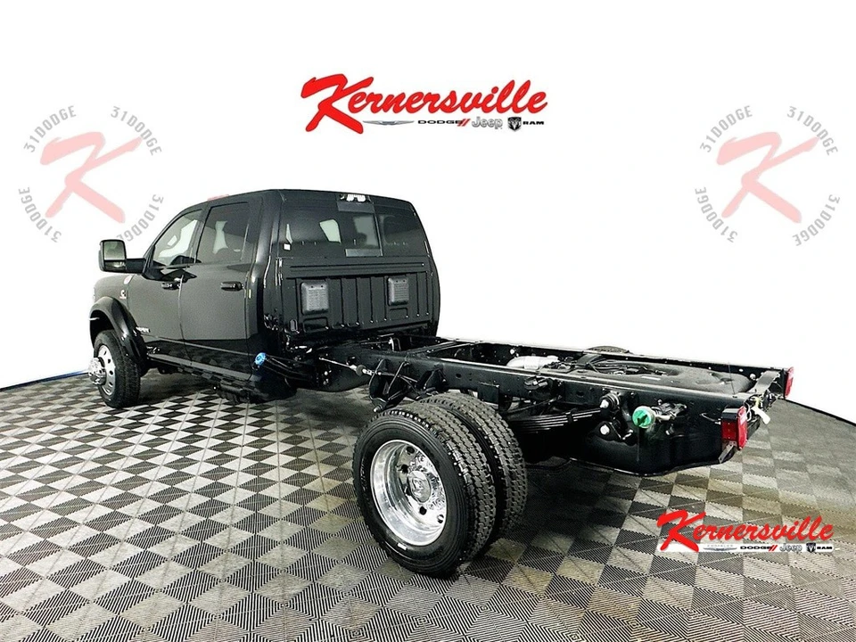 2026 Ram 4500 & 5500 - Image 5 of 12