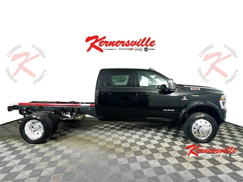 2026 Ram 4500 & 5500 - Image 8 of 12