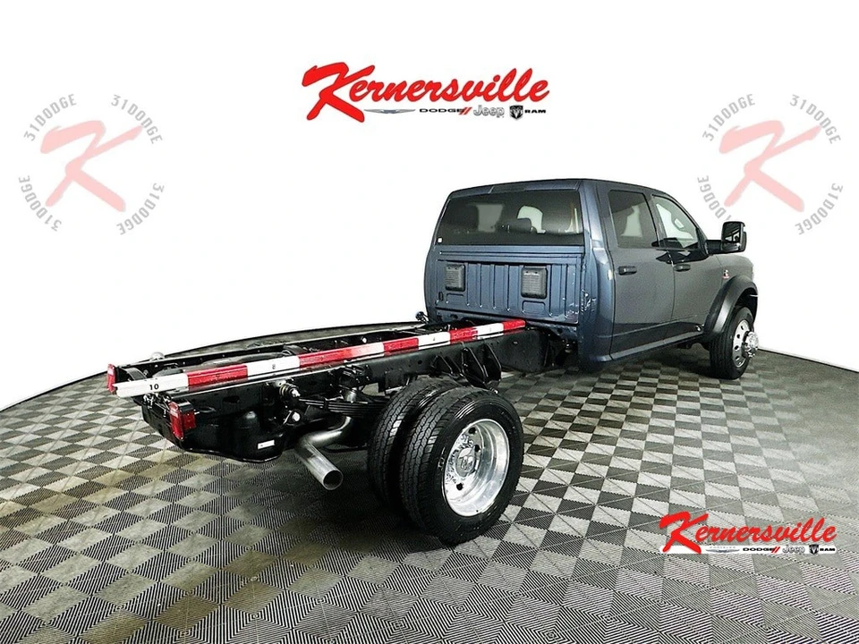 2026 Ram 4500 & 5500 - Image 7 of 21