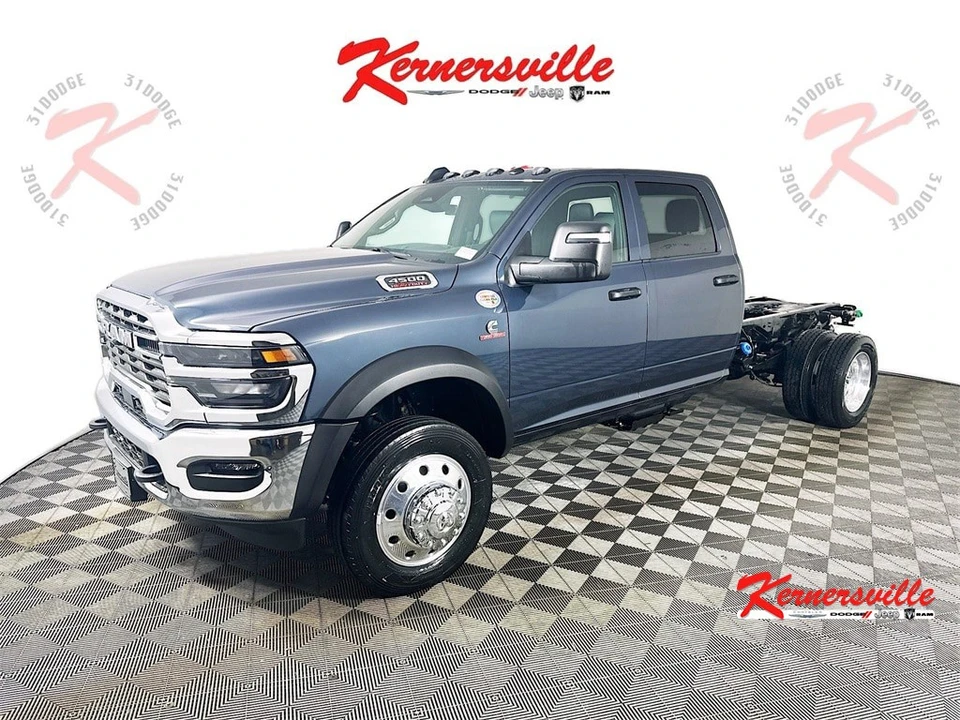 2026 Ram 4500 & 5500 - Image 3 of 21