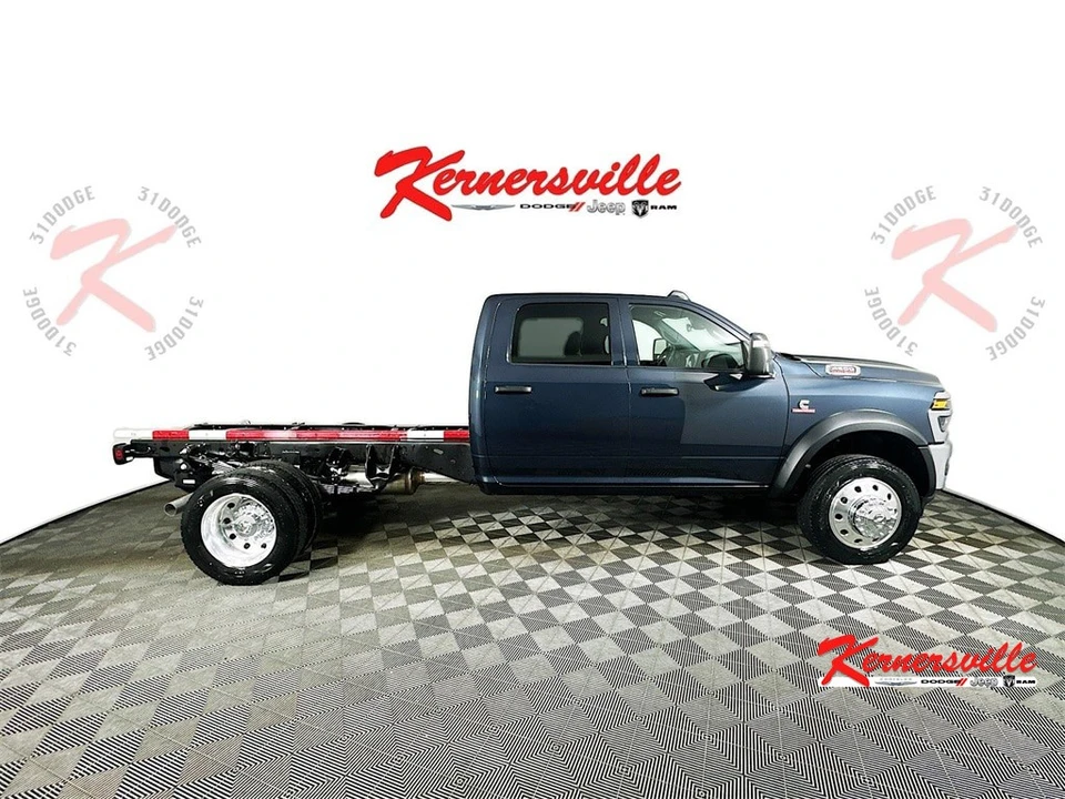 2026 Ram 4500 & 5500 - Image 8 of 21