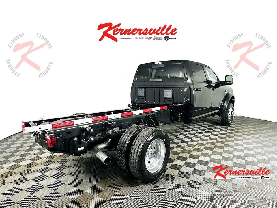 2026 Ram 4500 & 5500 - Image 7 of 12