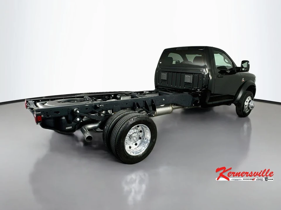 2026 Ram 4500 & 5500 - Image 7 of 21