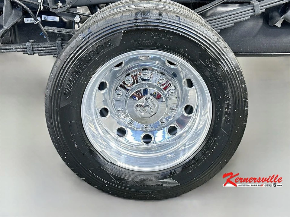 2026 Ram 4500 & 5500 - Image 15 of 21
