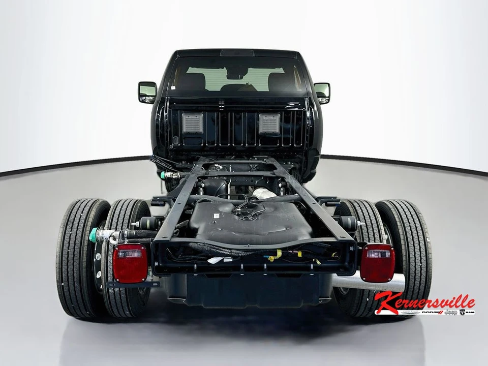 2026 Ram 4500 & 5500 - Image 6 of 21
