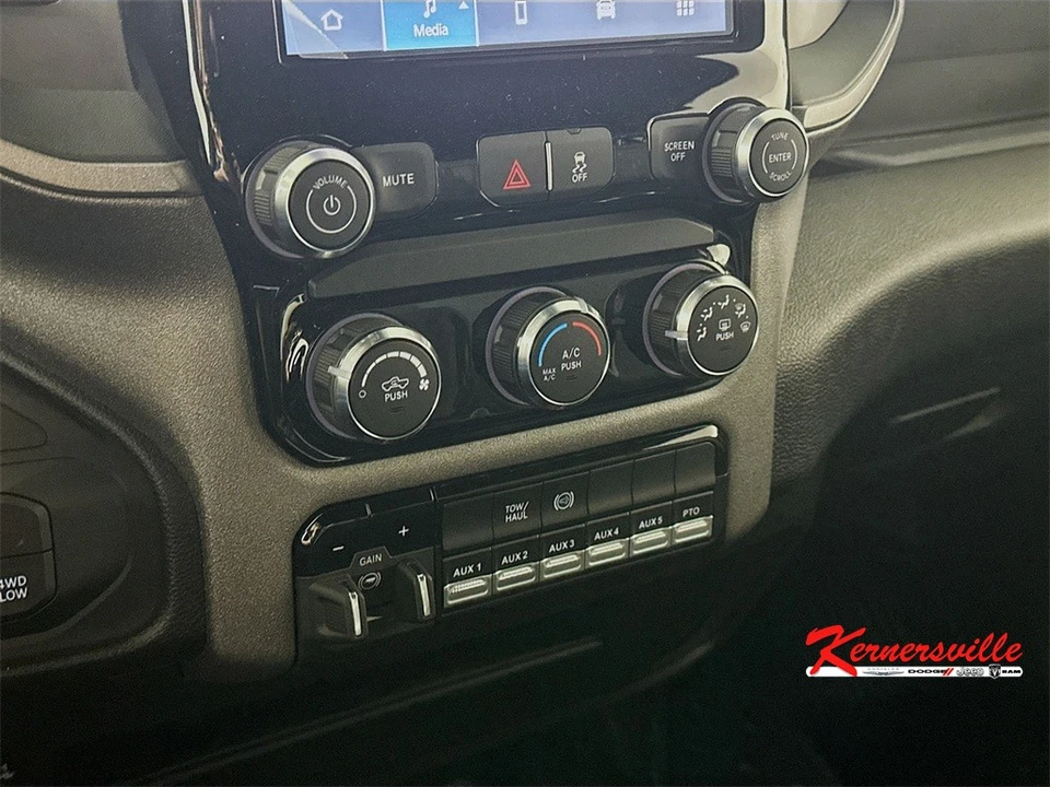 2026 Ram 4500 & 5500 - Image 15 of 21