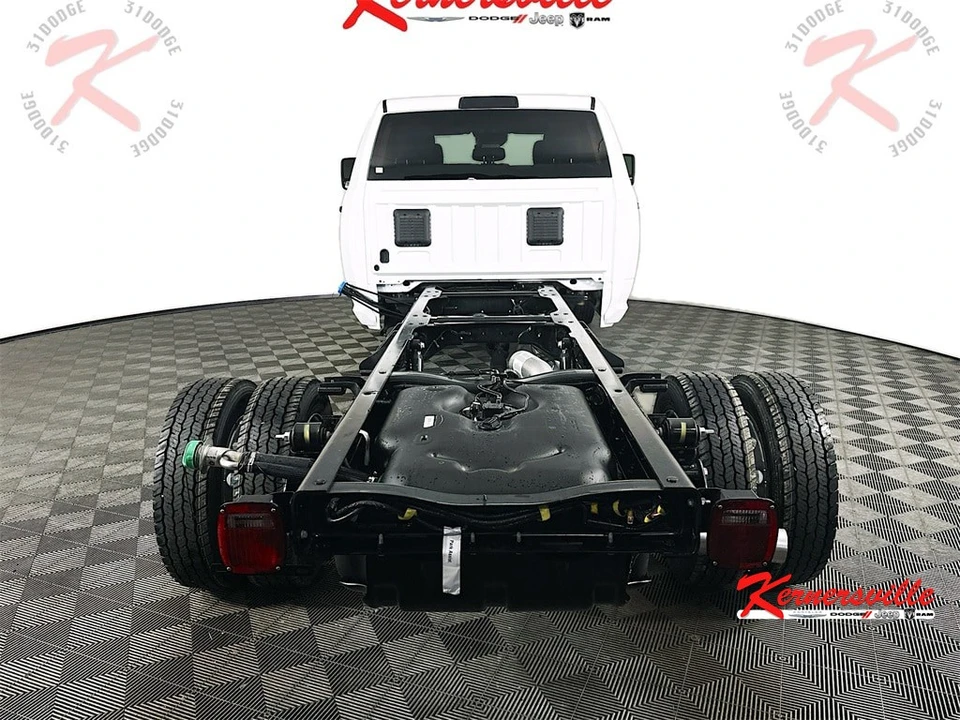 2026 Ram 4500 & 5500 - Image 6 of 21