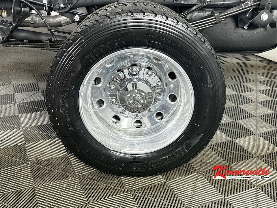 2026 Ram 4500 & 5500 - Image 17 of 21