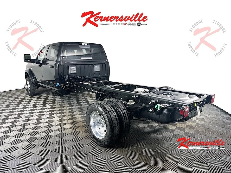 2026 Ram 4500 & 5500 - Image 5 of 12