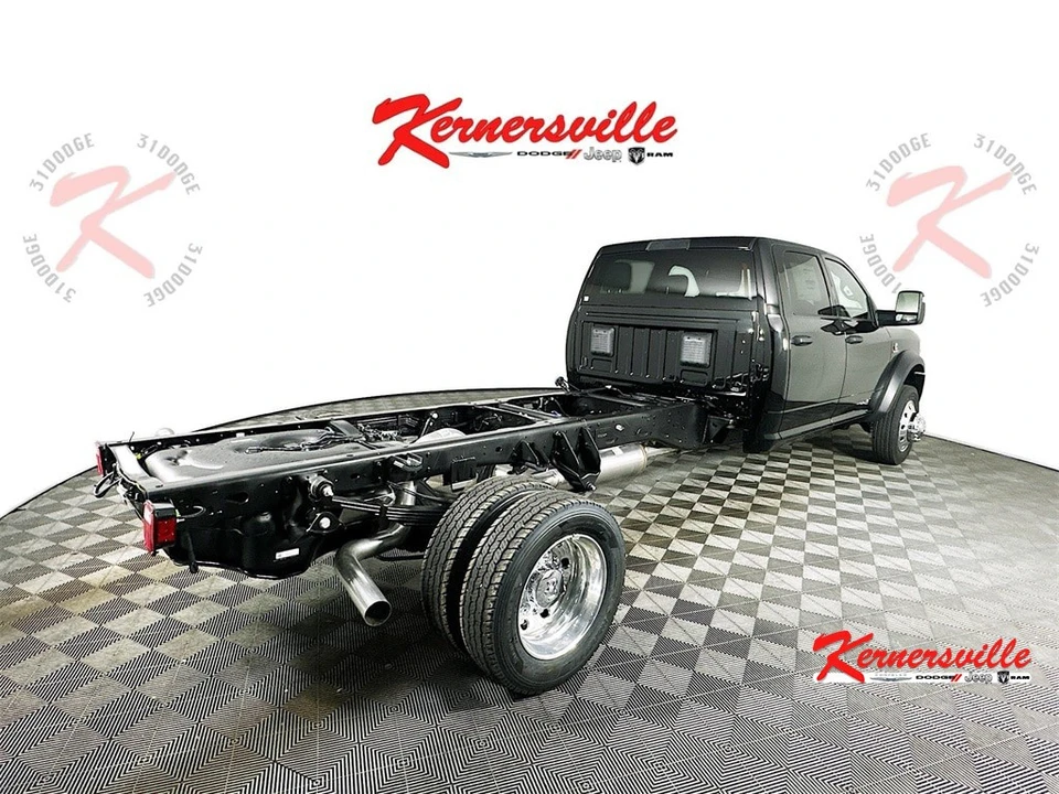 2026 Ram 4500 & 5500 - Image 7 of 12