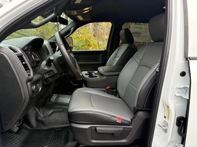 2026 Ram 4500 & 5500 - Image 12 of 21