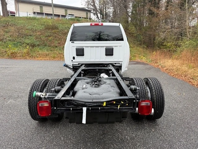 2026 Ram 4500 & 5500 - Image 8 of 21