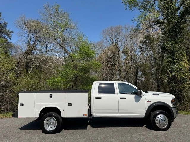 2026 Ram 4500 & 5500 - Image 6 of 21