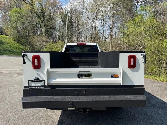 2026 Ram 4500 & 5500 - Image 9 of 21