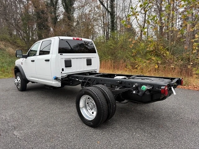 2026 Ram 4500 & 5500 - Image 9 of 21