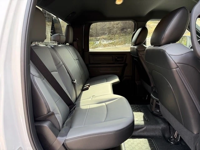 2026 Ram 4500 & 5500 - Image 17 of 21