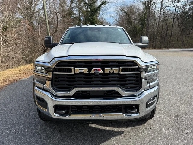 2026 Ram 4500 & 5500 - Image 3 of 21
