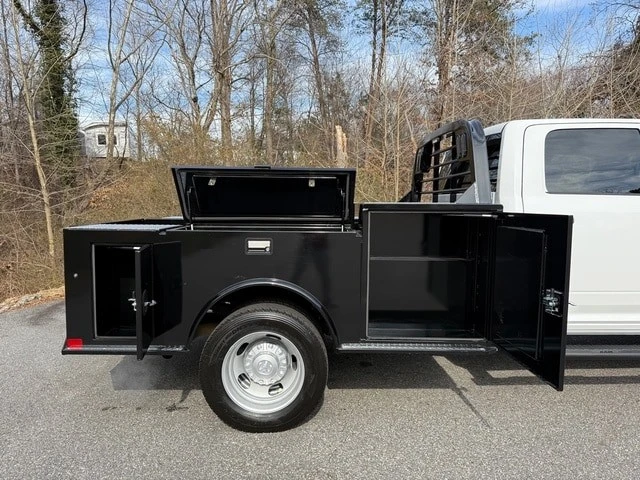 2026 Ram 4500 & 5500 - Image 6 of 21