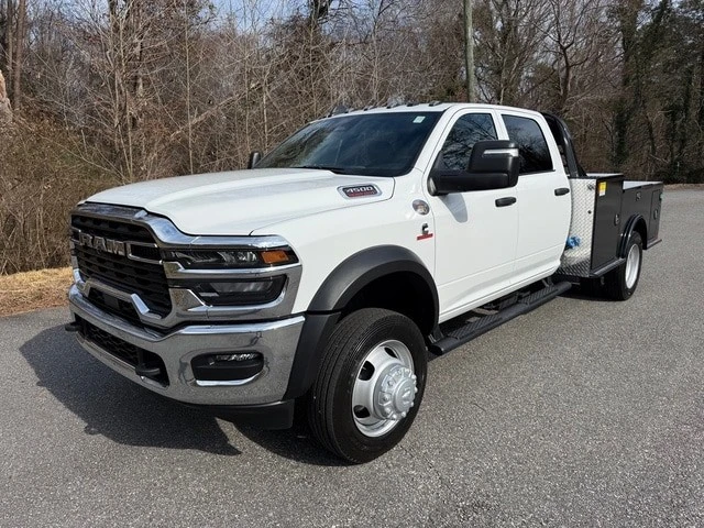 2026 Ram 4500 & 5500 - Image 2 of 21