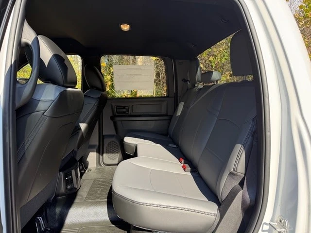 2026 Ram 4500 & 5500 - Image 16 of 21