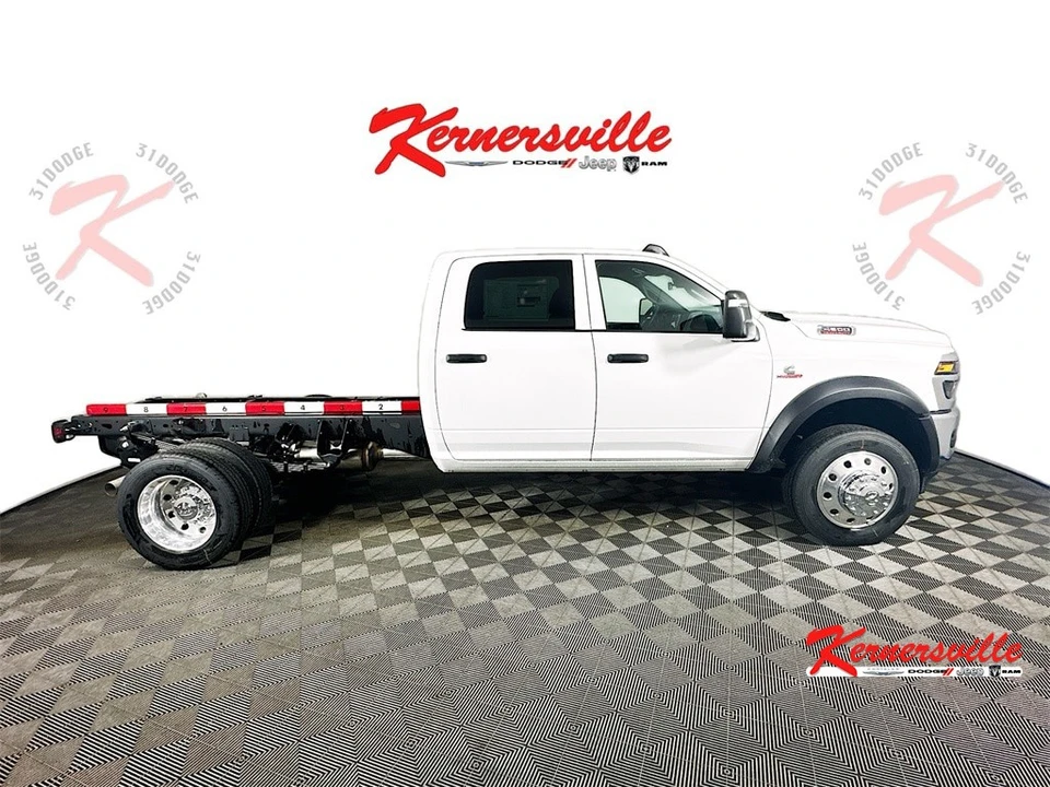 2026 Ram 4500 & 5500 - Image 8 of 21