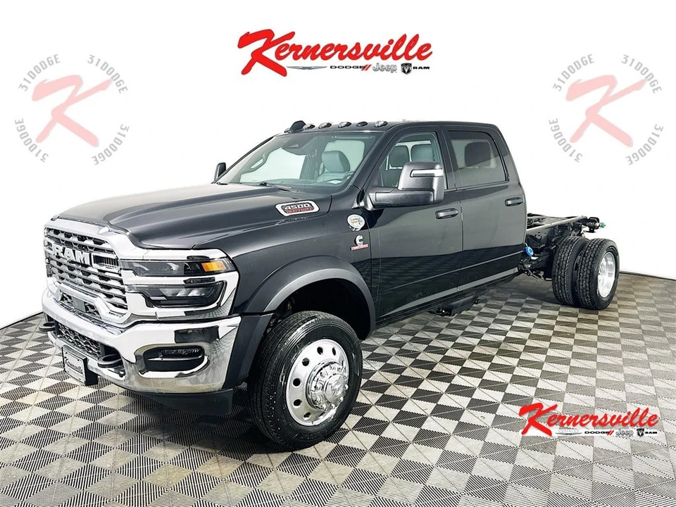 2026 Ram 4500 & 5500 - Image 3 of 20